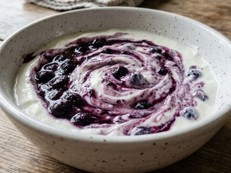 Plain Non-Fat Greek Yogurt with Fresh Blueberry Swirl recipe
