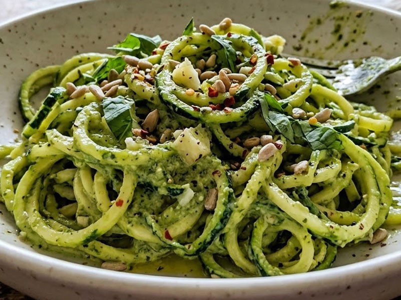 Raw Zucchini Noodles with Sunflower Seed Pesto — healthy recipe